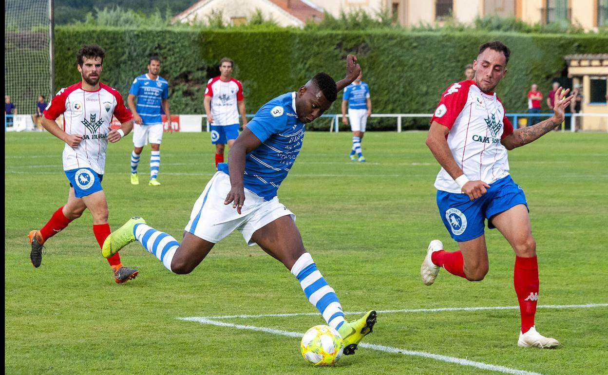 Imagen del primer partido de Liga del CD La Granja en el campo de El Hospital.