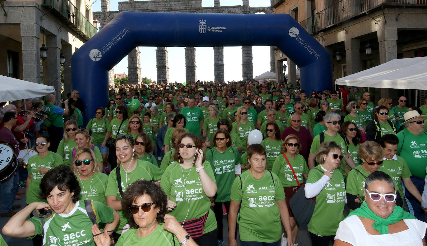 Fotos: VI Marcha contra el Cáncer en Segovia