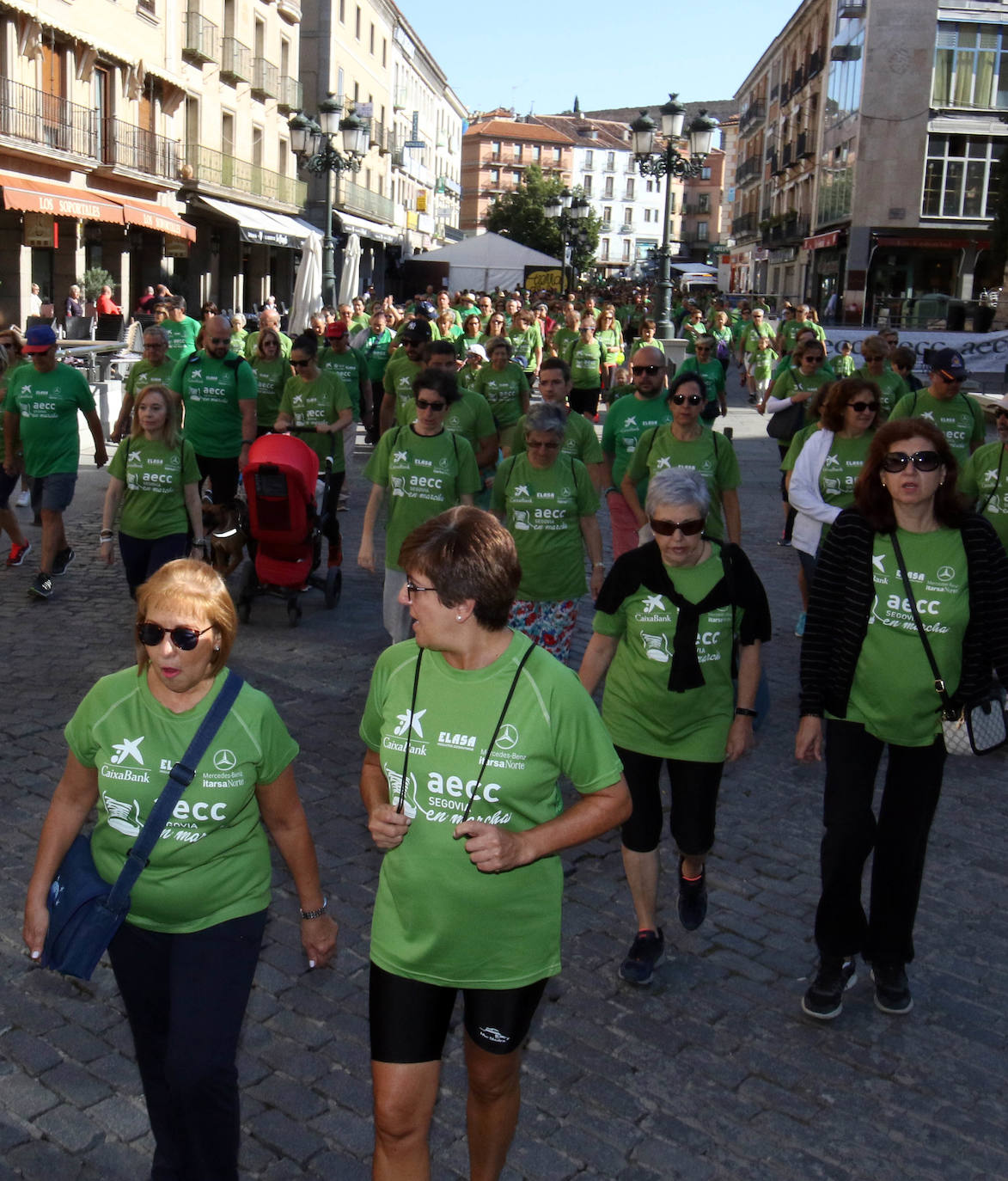 Fotos: VI Marcha contra el Cáncer en Segovia