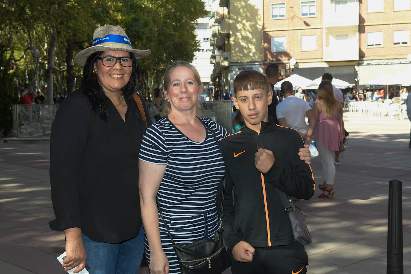 Beatriz Godoy, Esmeralda Santiago y Manuel Borja.