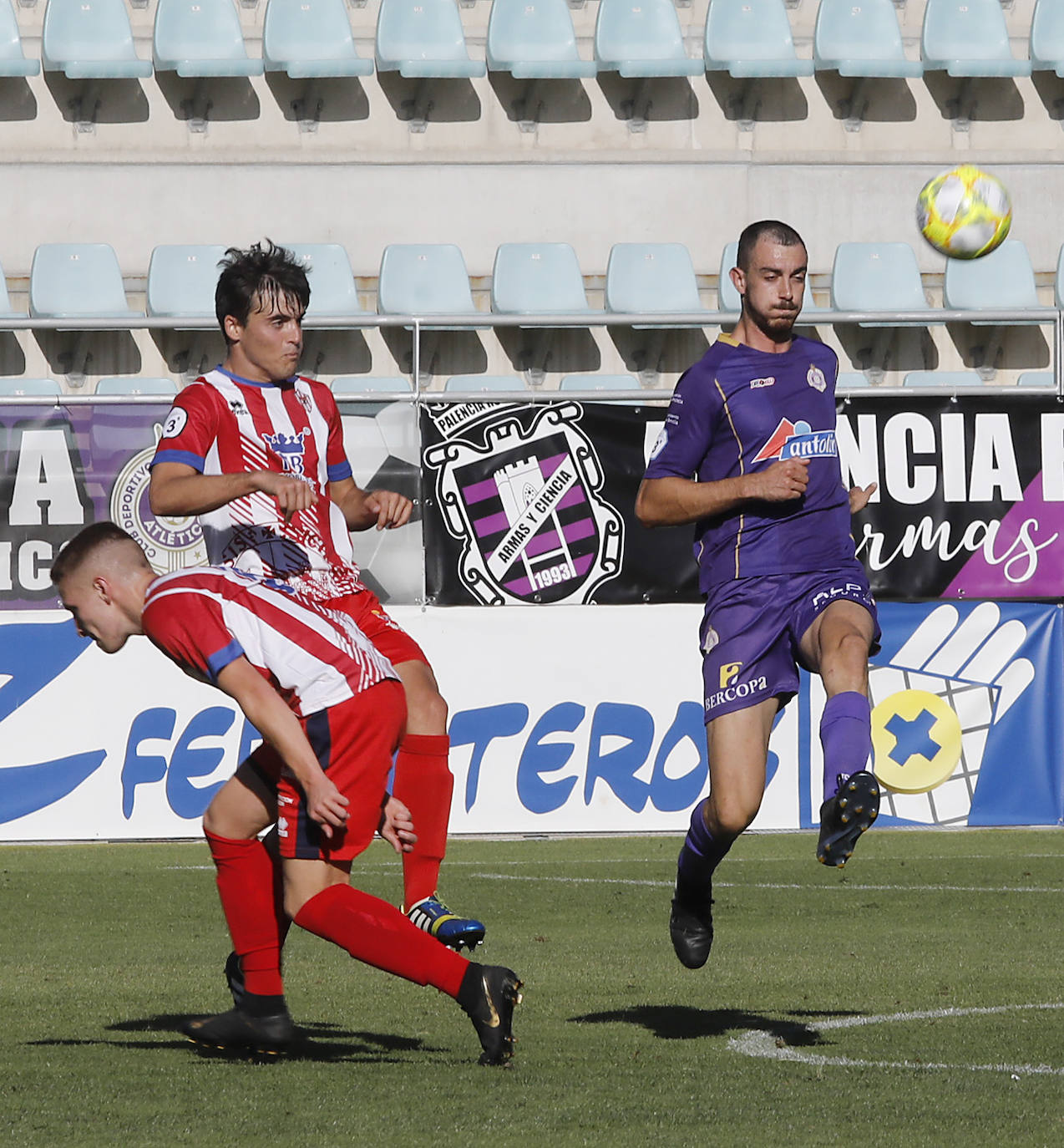 Fotos: Palencia Cristo Atlético 3 - 0 Atlético Bembibre