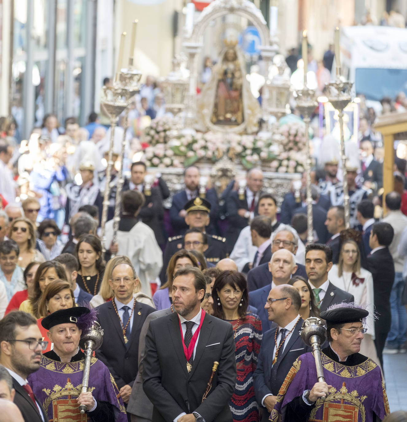 Fotos: Misa y procesión en honor a la Virgen de San Lorenzo