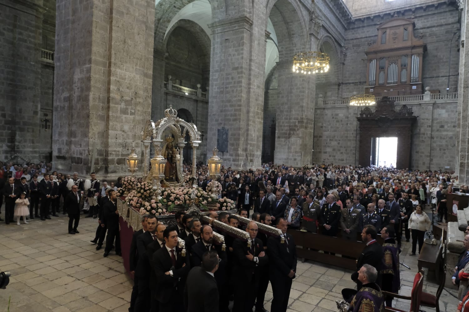Fotos: Misa y procesión en honor a la Virgen de San Lorenzo