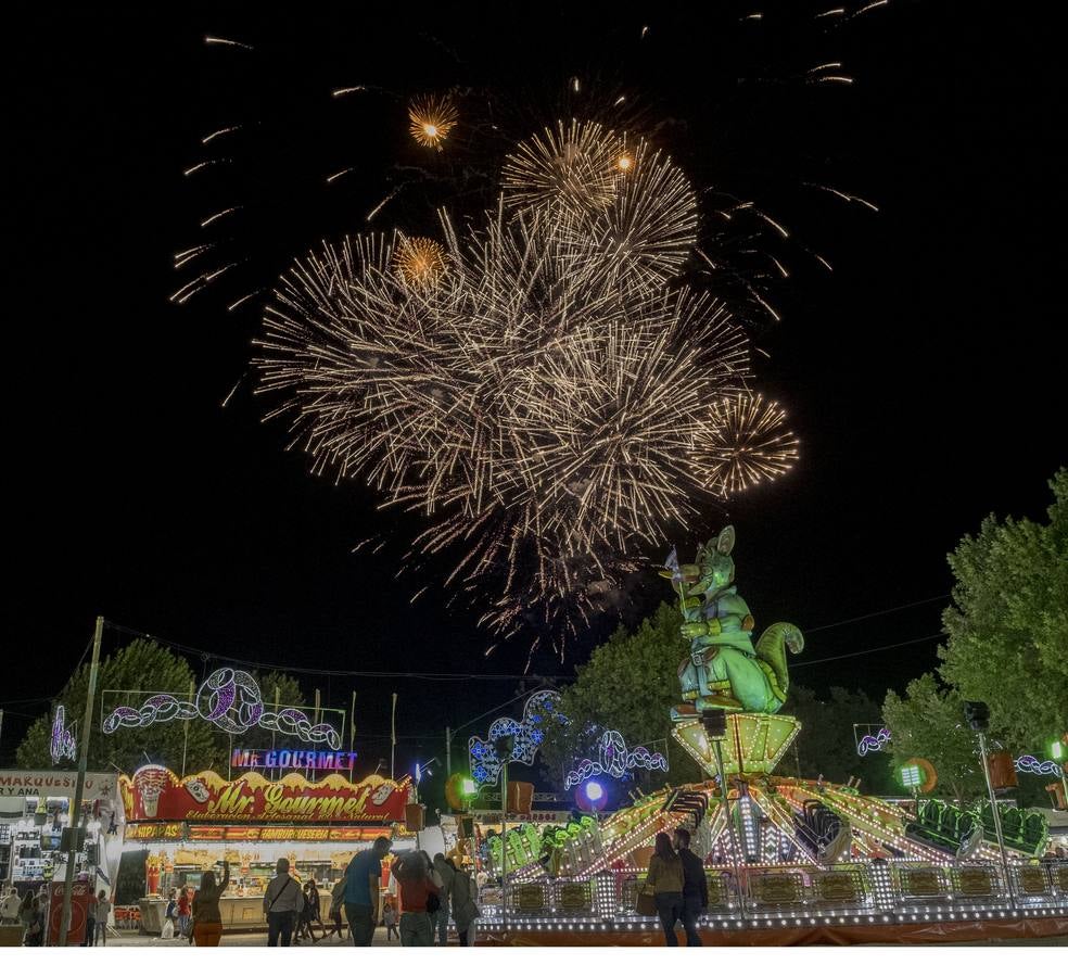 Fotos: Primera sesión de fuegos artificiales de las fiestas de Valladolid
