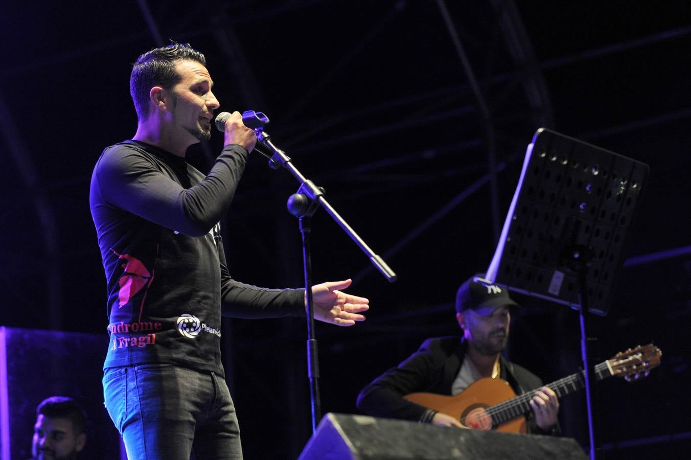 Fotos: Concierto de Ayuso y Raúl Fraile en la Plaza Mayor de Valladolid
