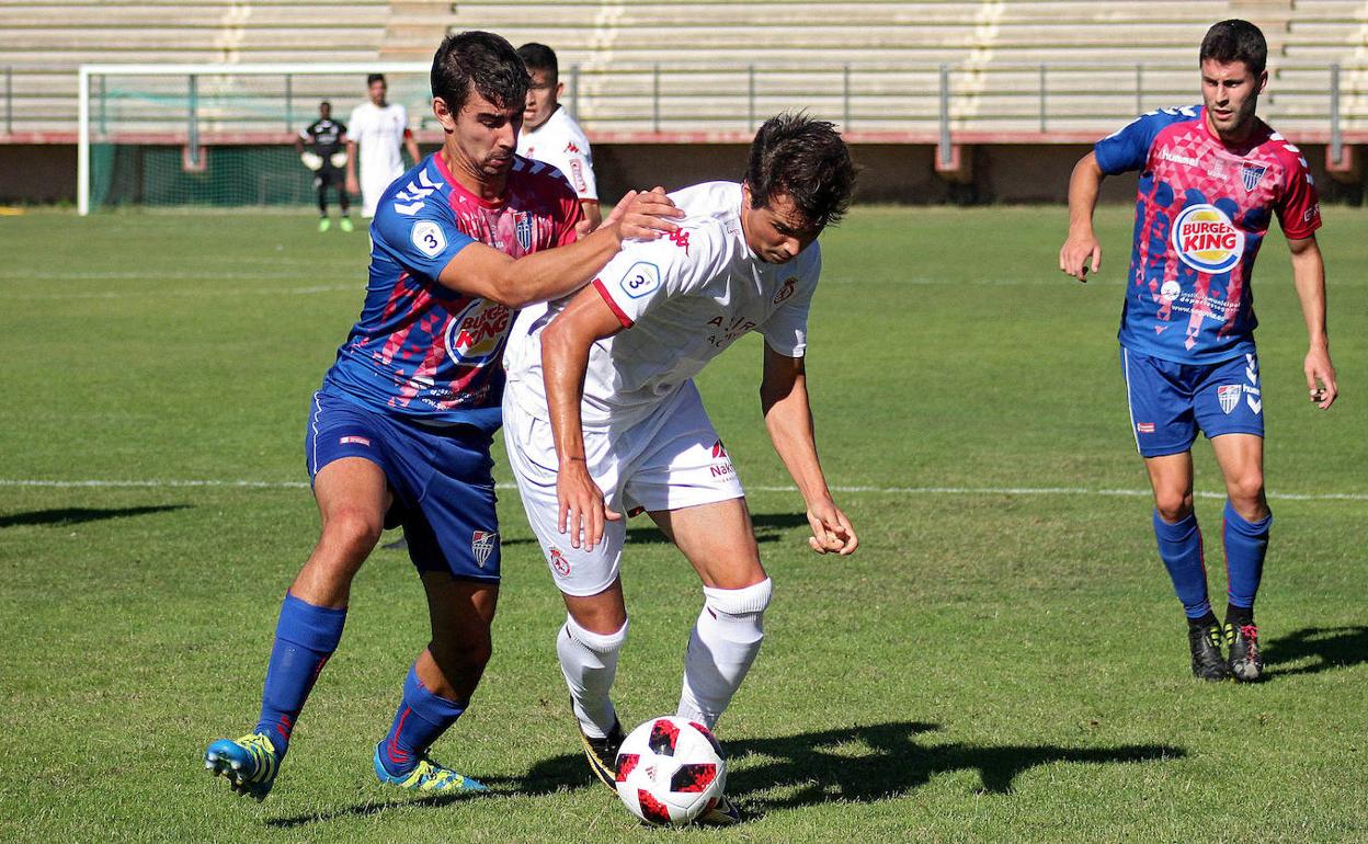 Javi Marcos, durante un partido disputado la pasada temporada.