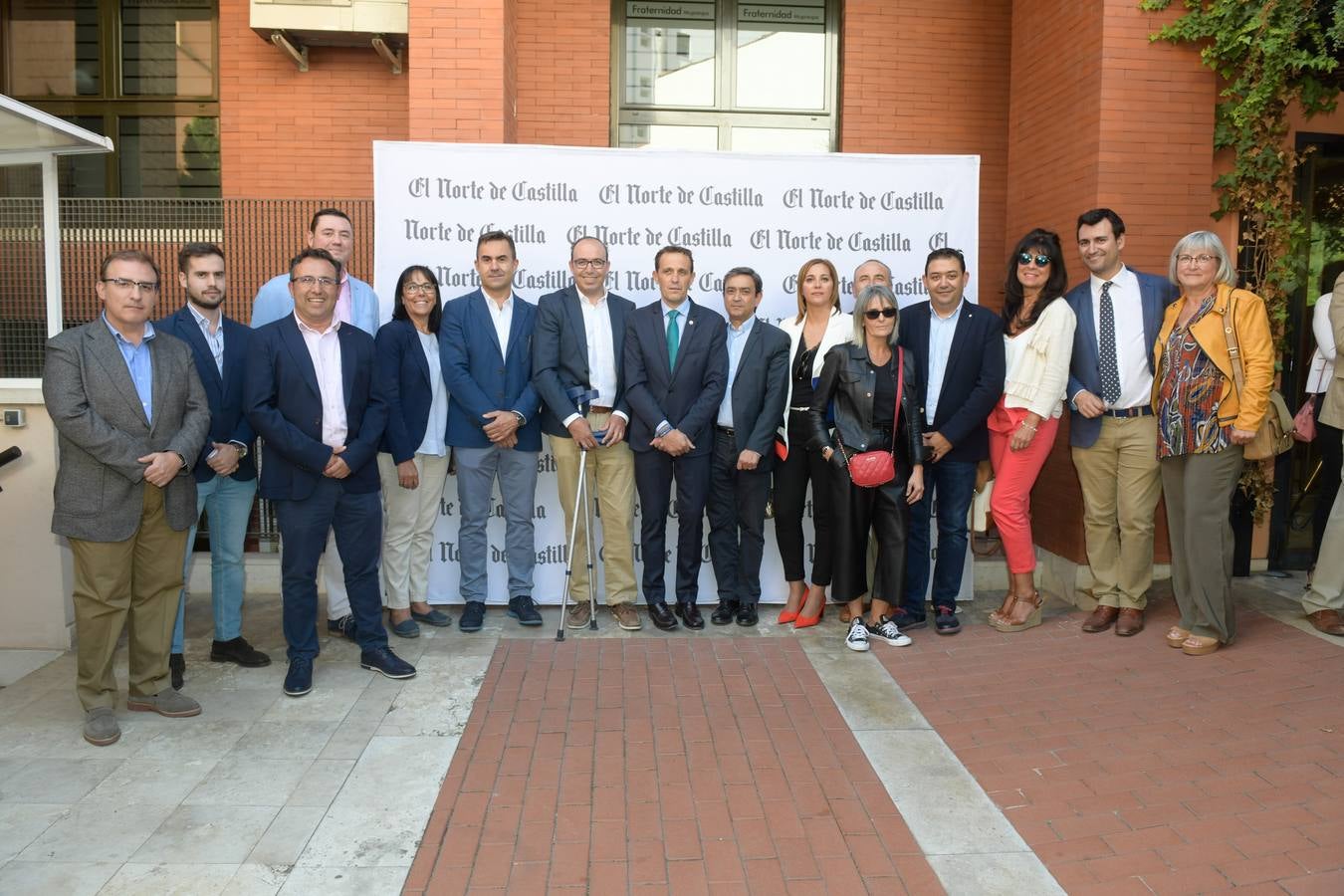 El Grupo Popular en la Diputación provincial, encabezado por el presidente de la institución, Conrado Íscar, visitó ayer la caseta de El Norte.