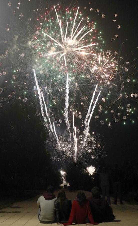 Segunda jornada de fuegos artificiales. 