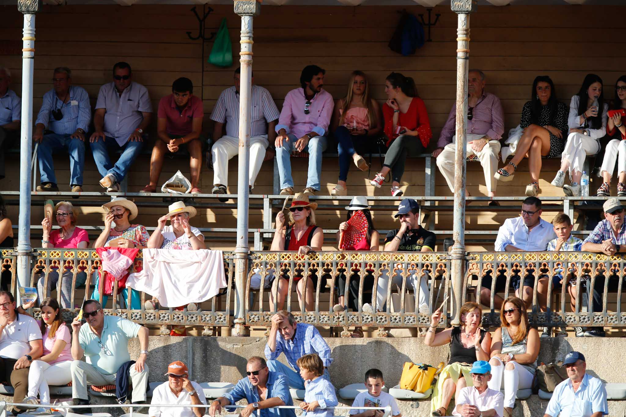 Fotos: Corrida de toros con los salmantinos López Chaves, Damián Castaño y Alejandro Marcos