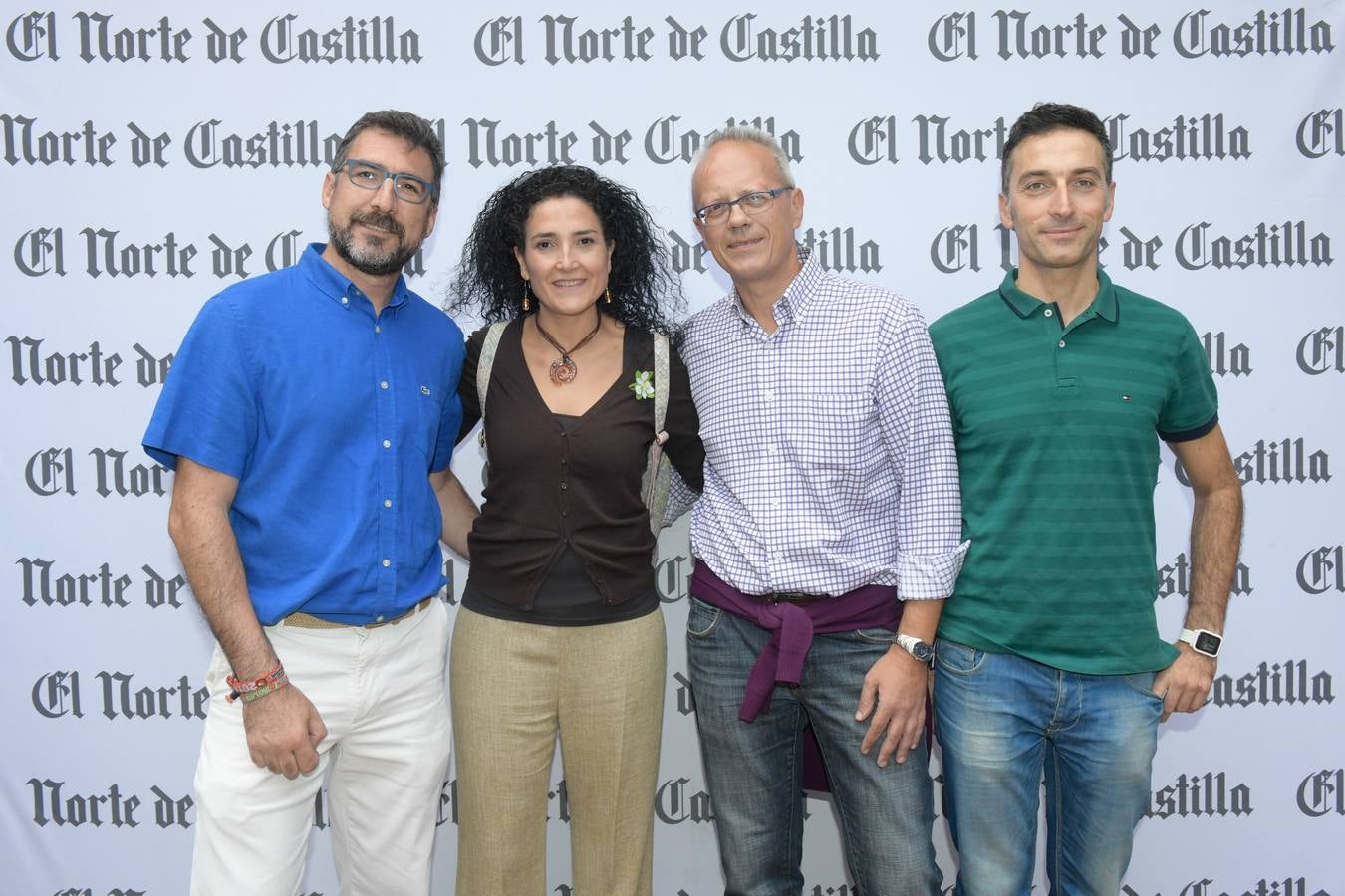 De Brico Depot acudieron a la caseta Antonio Ramírez (director), Nuria Martín, Gabriel Cabañas y Roberto López.