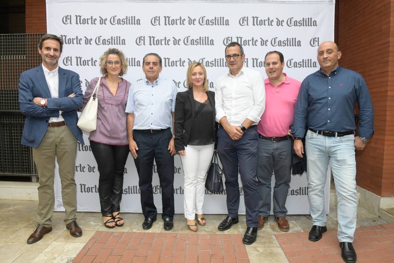 Juan Ignacio Hernández, Isabel Palomino, Cipriano Atienza, Susana González, José Antonio Castañeda, José Ignacio Pérez y Luis Miguel González, de Negotia.
