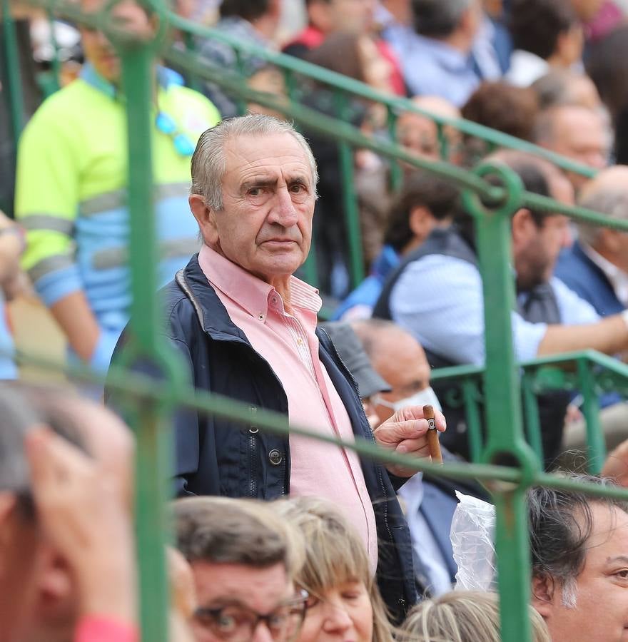 Fotos: El Fandi, Perera y De Justo en la cuarta corrida de la Feria de la Virgen de San Lorenzo de Valladolid
