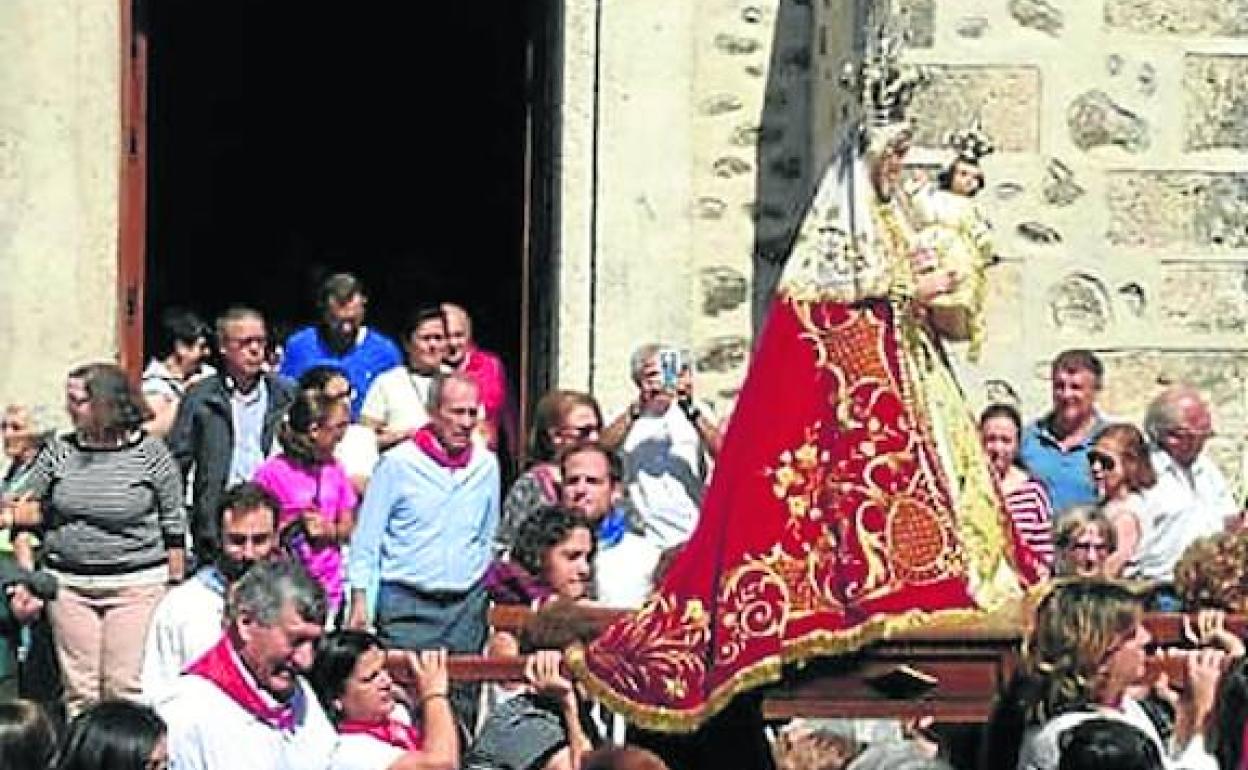 Salida de la procesión. 