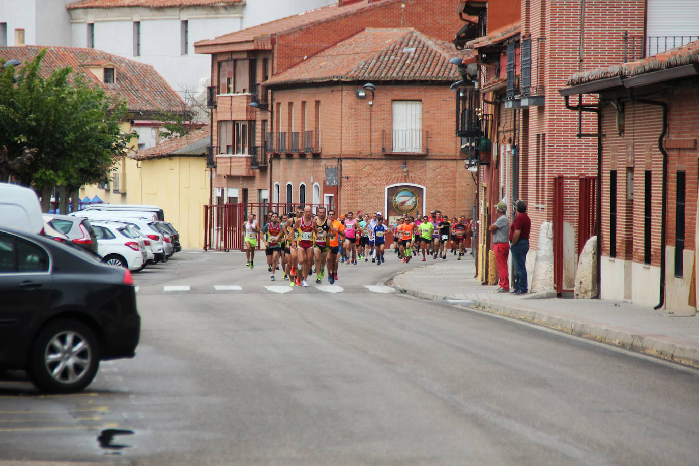 Fotos: Más de 300 atletas participan en la carrera &#039;Corriendo entre viña&#039; de Rueda (2/2