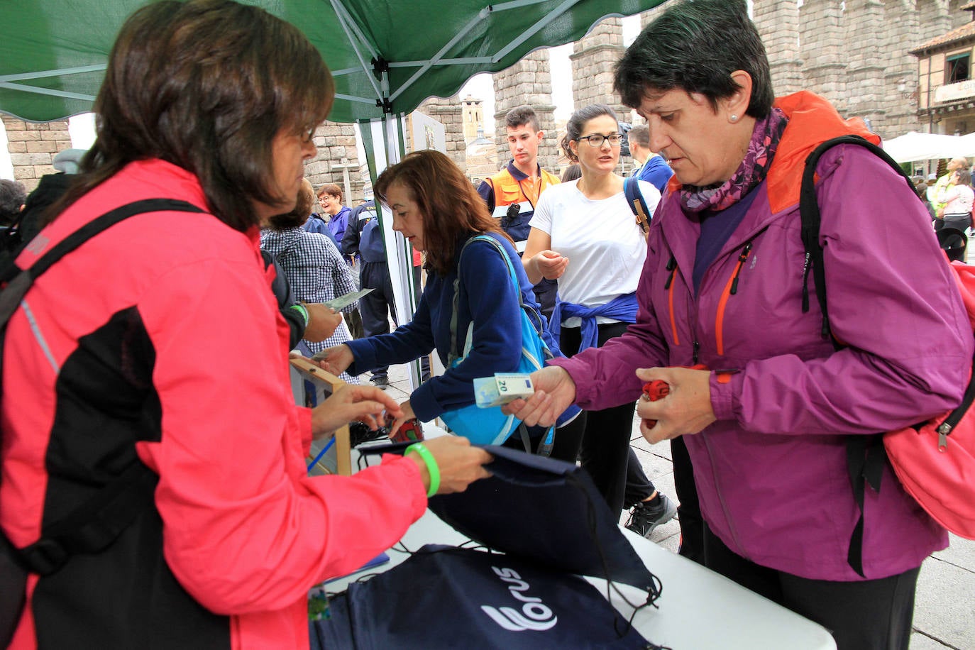 Fotos: Marcha Popular Segovia con la sierra de Guadarrama