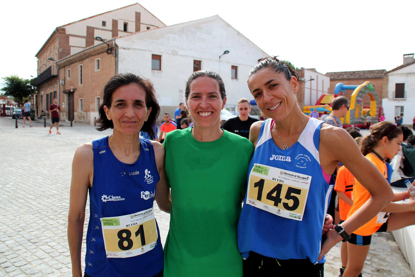 Fotos: Más de 300 atletas participan en la carrera &#039;Corriendo entre viña&#039; de Rueda