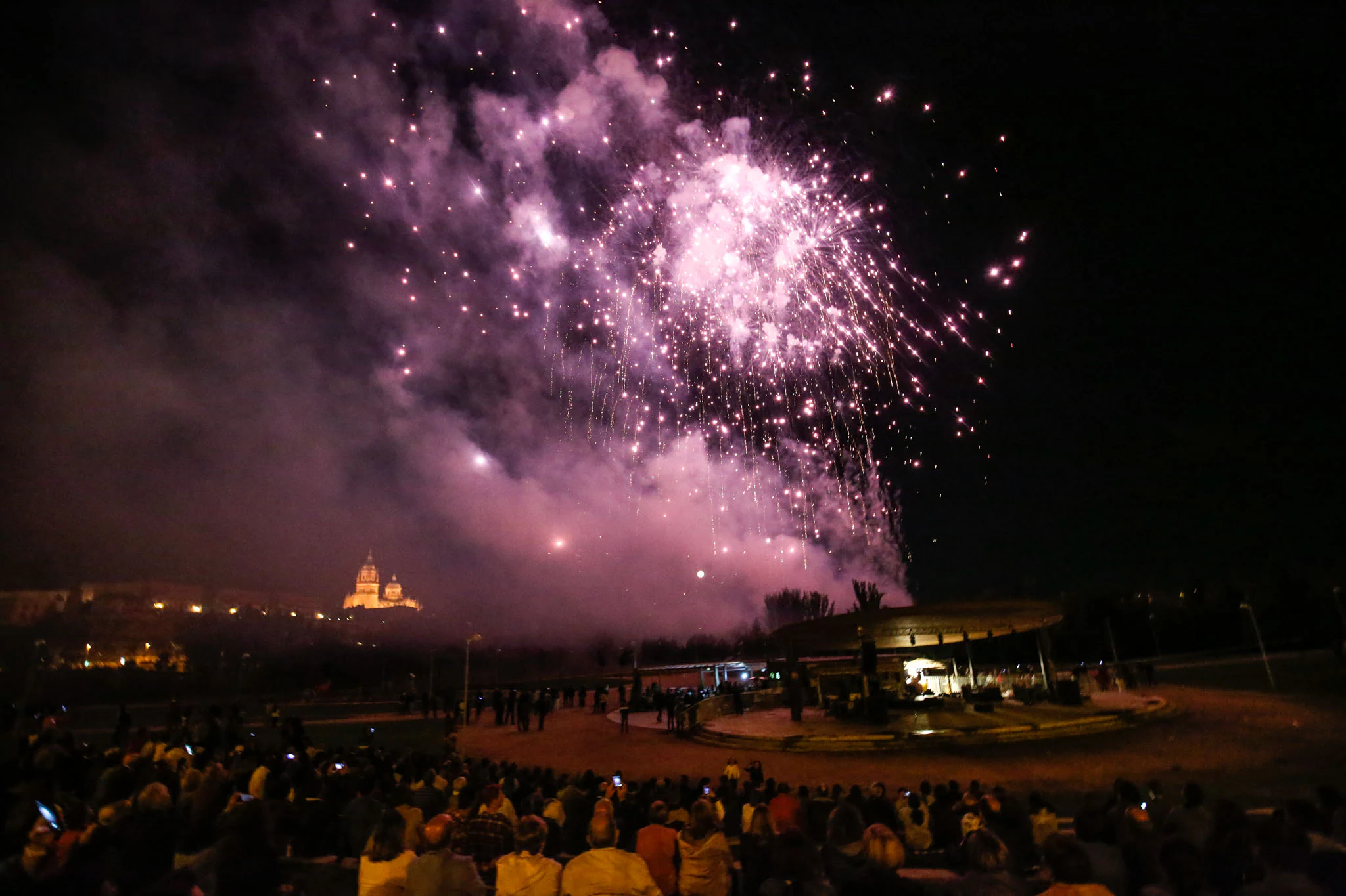 Fotos: Los fuegos artificiales despiden las fiestas de Salamanca