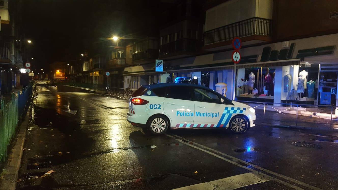 Los bomberos y el 112 han recibido decenas de llamadas a partir de las nueve de la noche.