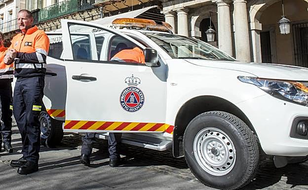 Vehículo de la agrupación que carece de homologación para el sistema de enganche de remolque. 