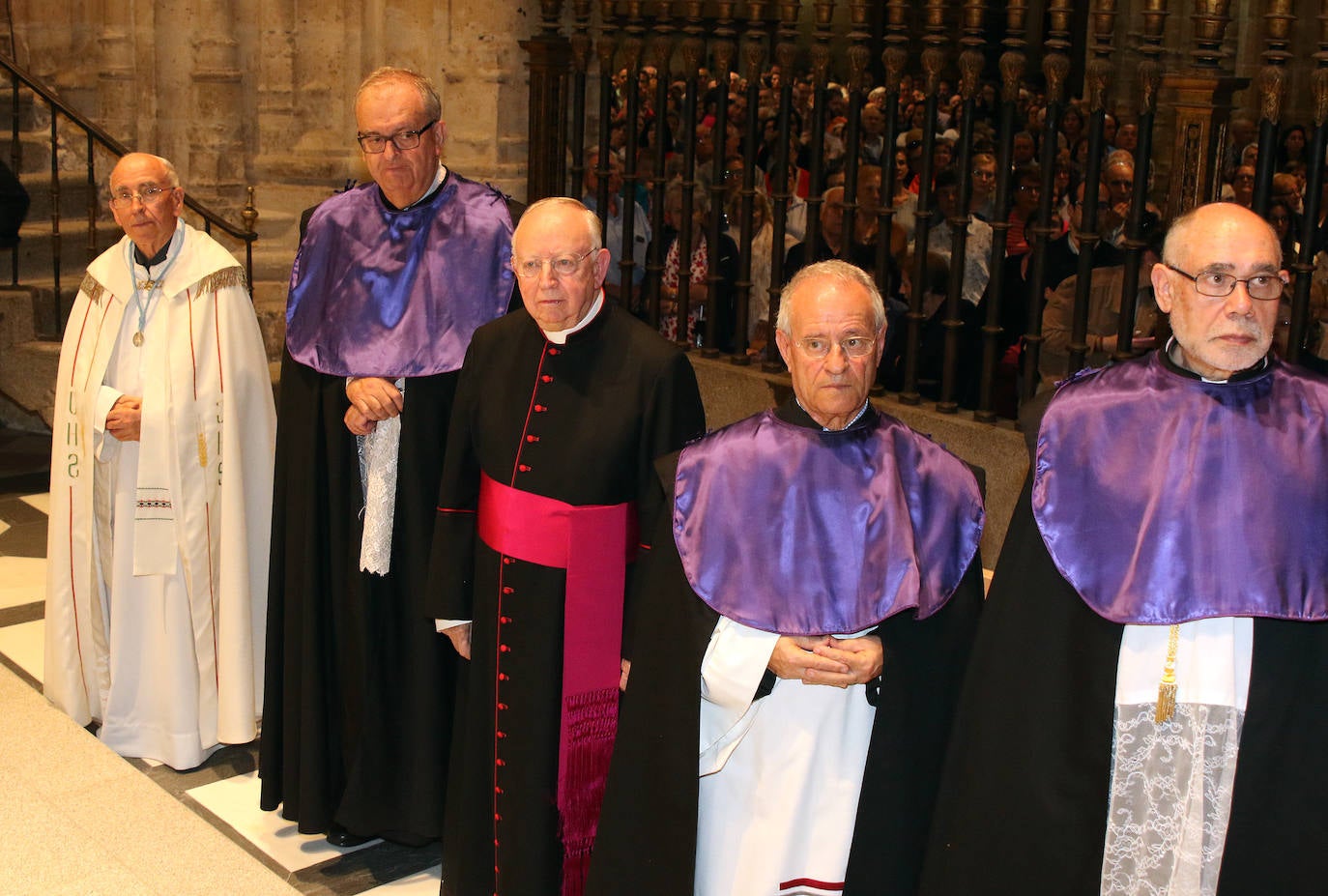 Fotos: La Virgen de la Fuencisla ya está en la Catedral