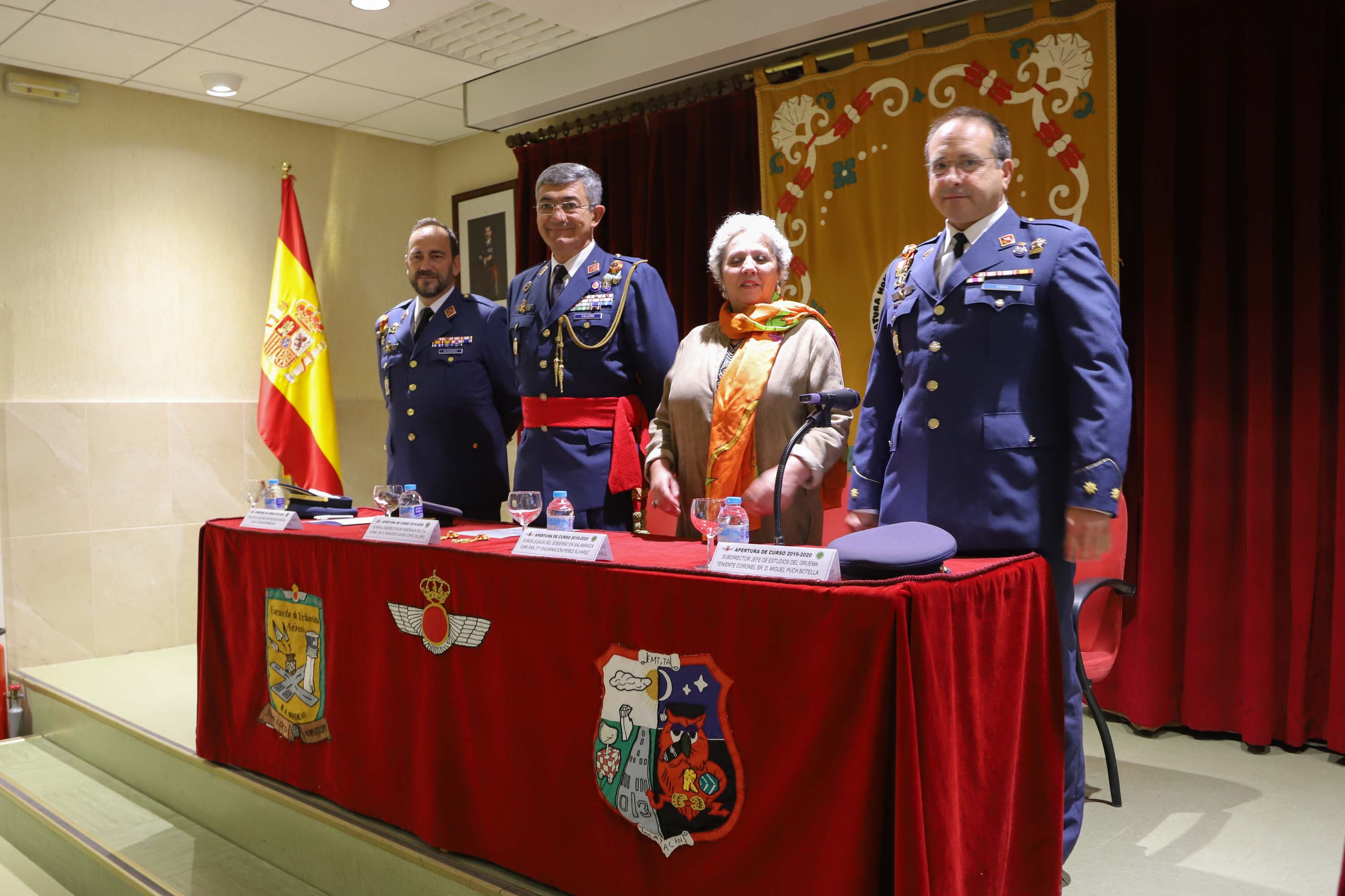 Inicio del curso en la Escuela de la Base de Matacán.