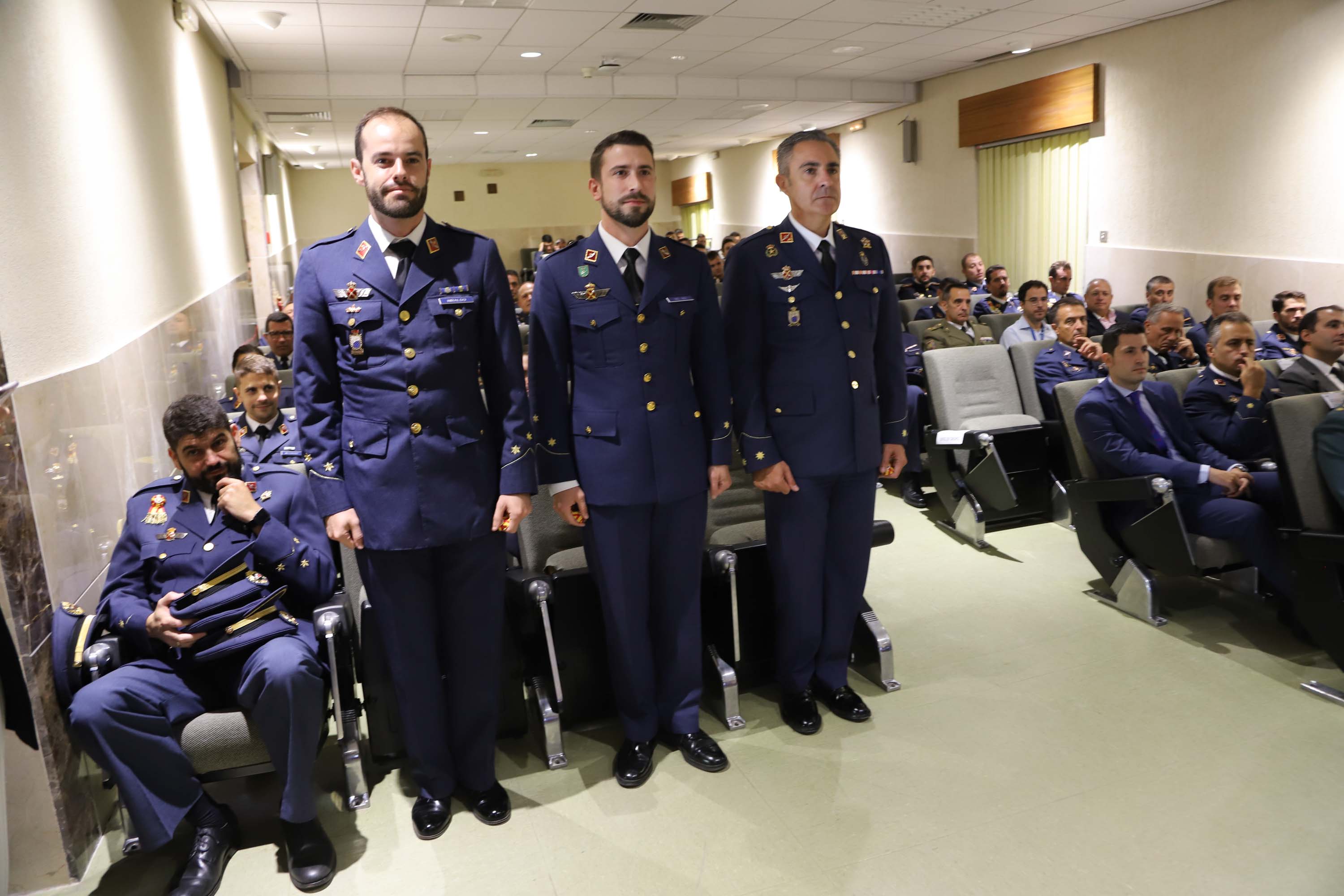 Inicio del curso en la Escuela de la Base de Matacán.