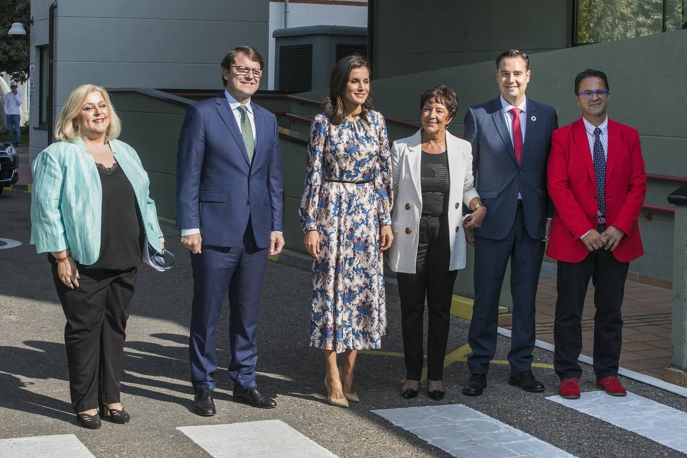 La reina ha conocido de primera mano el trabajo que se desarrolla en esta instalación de referencia nacional y ha visitado una exposición instalada con motivo del décimo aniversario del centro