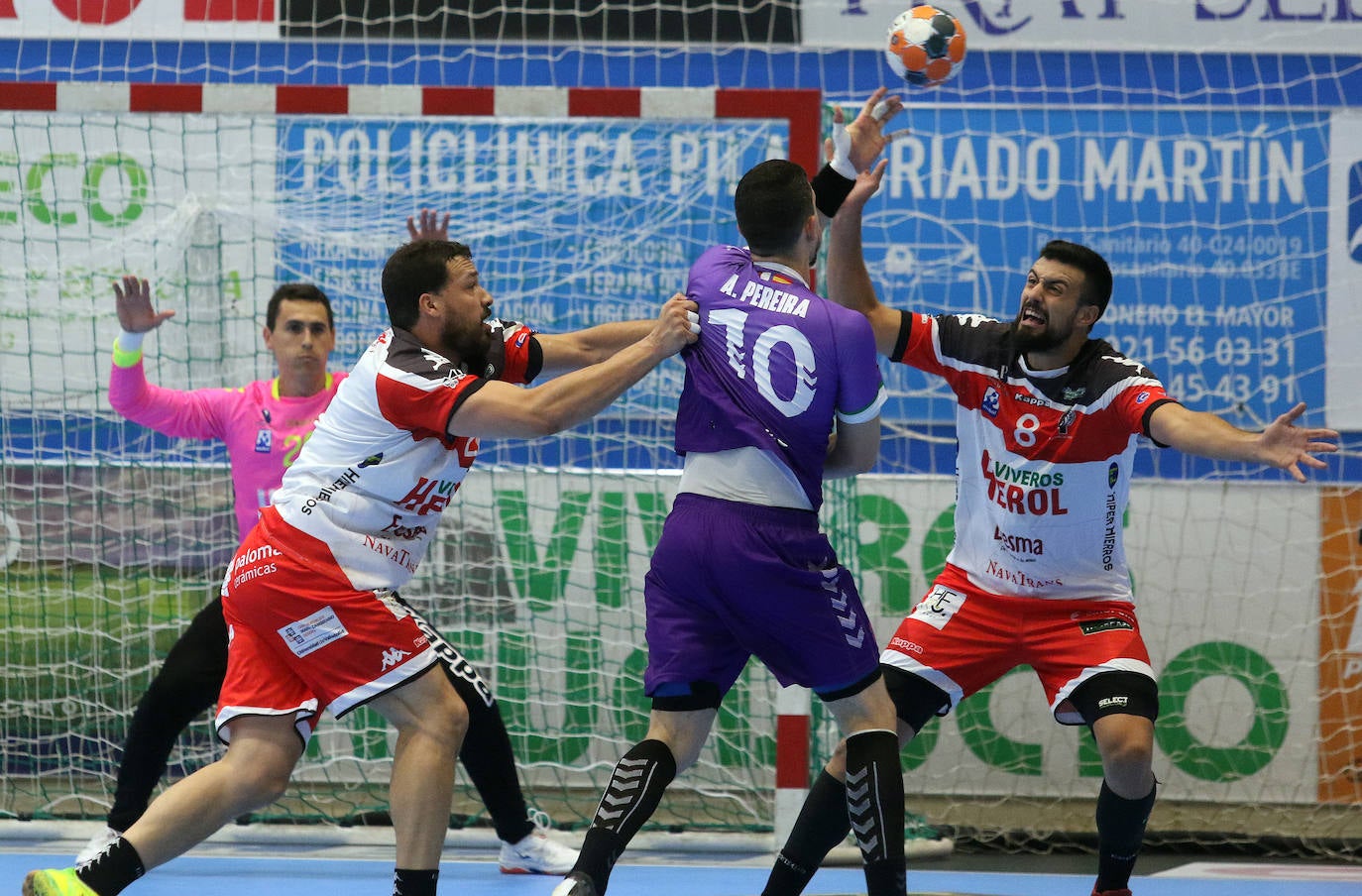 Partido entre el Balonmano Nava y el Guadalajara ANTONIO DE TORRE