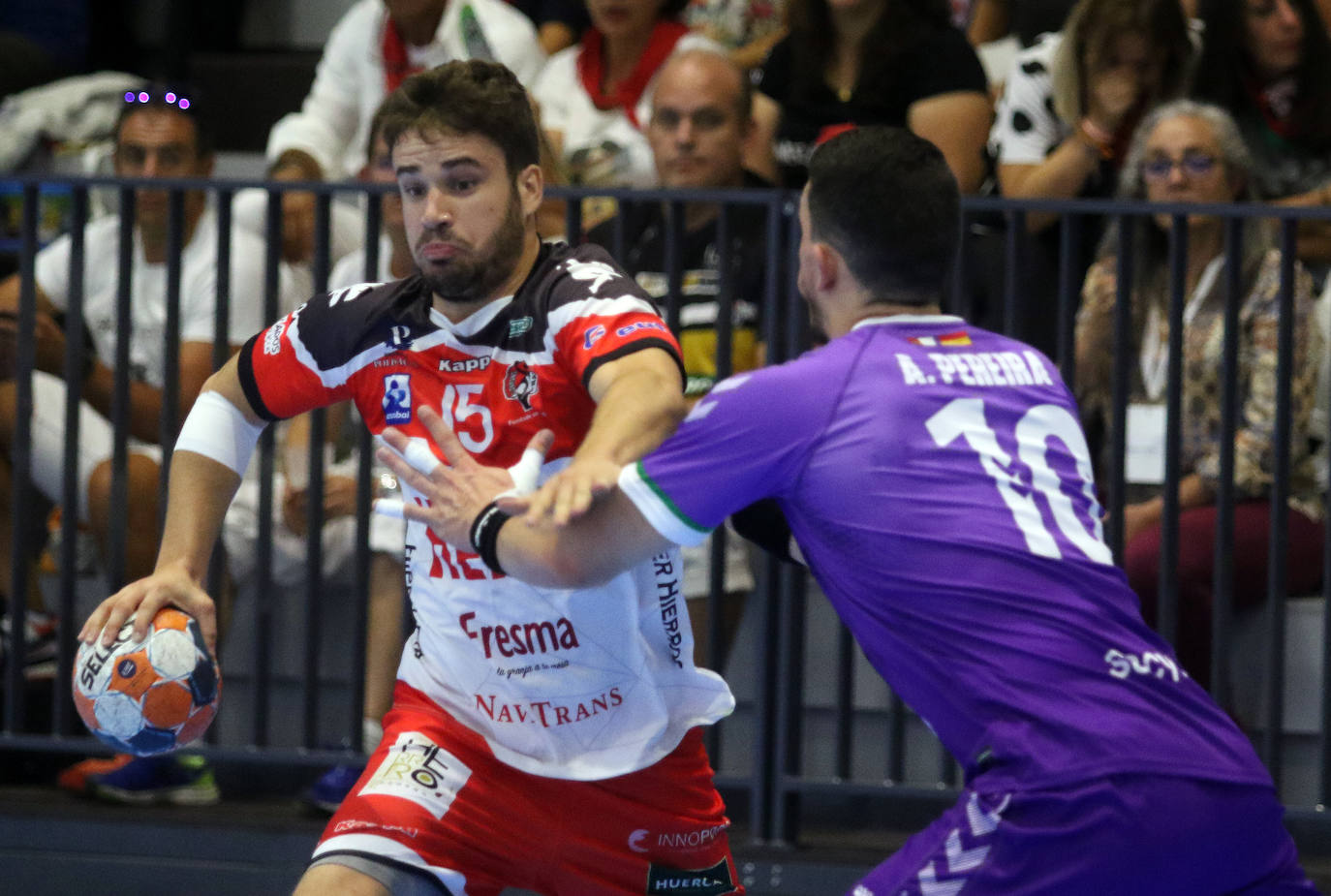 Partido entre el Balonmano Nava y el Guadalajara ANTONIO DE TORRE