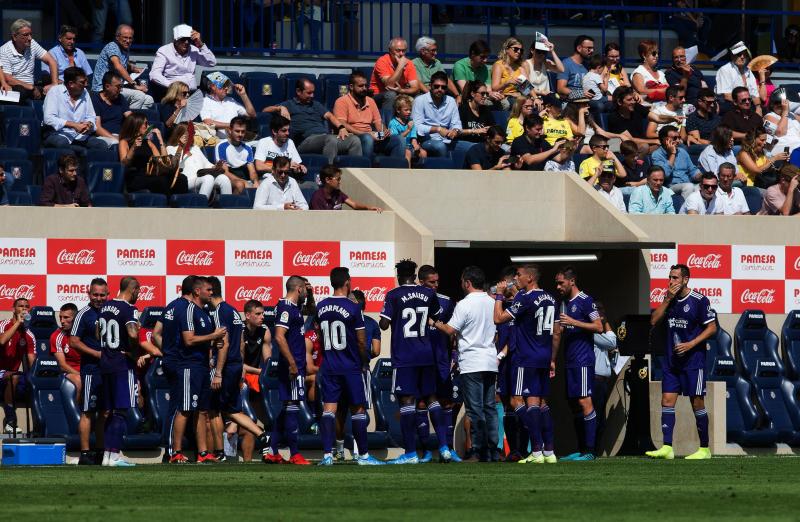 El Villarreal se llevó los tres puntos en juego (2-0) ante el Real Valladolid en La Cerámica en un duelo en el que la mayor ambición local, especialmente en la segunda parte, le dio sus frutos ante un rival que estuvo bien en defensa pero al que le faltó algo más en ataque.