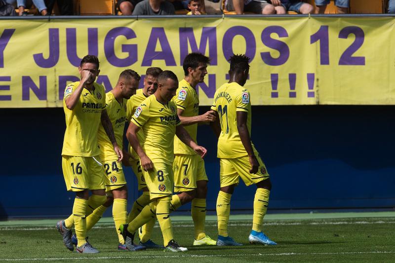 El Villarreal se llevó los tres puntos en juego (2-0) ante el Real Valladolid en La Cerámica en un duelo en el que la mayor ambición local, especialmente en la segunda parte, le dio sus frutos ante un rival que estuvo bien en defensa pero al que le faltó algo más en ataque.