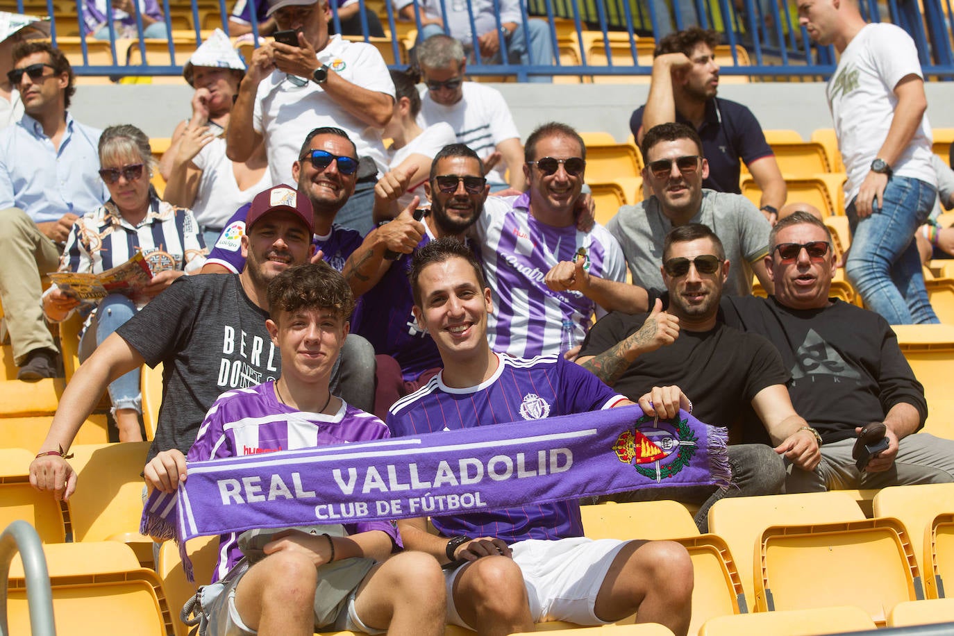 El Villarreal se llevó los tres puntos en juego (2-0) ante el Real Valladolid en La Cerámica en un duelo en el que la mayor ambición local, especialmente en la segunda parte, le dio sus frutos ante un rival que estuvo bien en defensa pero al que le faltó algo más en ataque.