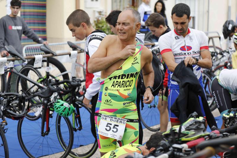 Fotos: Un centenar de atletas desafían a la lluvia en Valbuena de Duero (1/2)