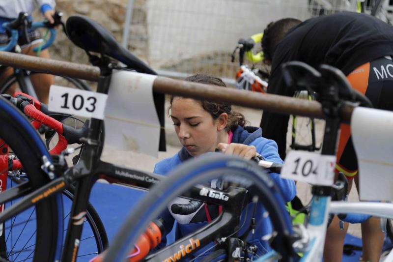 Fotos: Un centenar de atletas desafían a la lluvia en Valbuena de Duero (1/2)