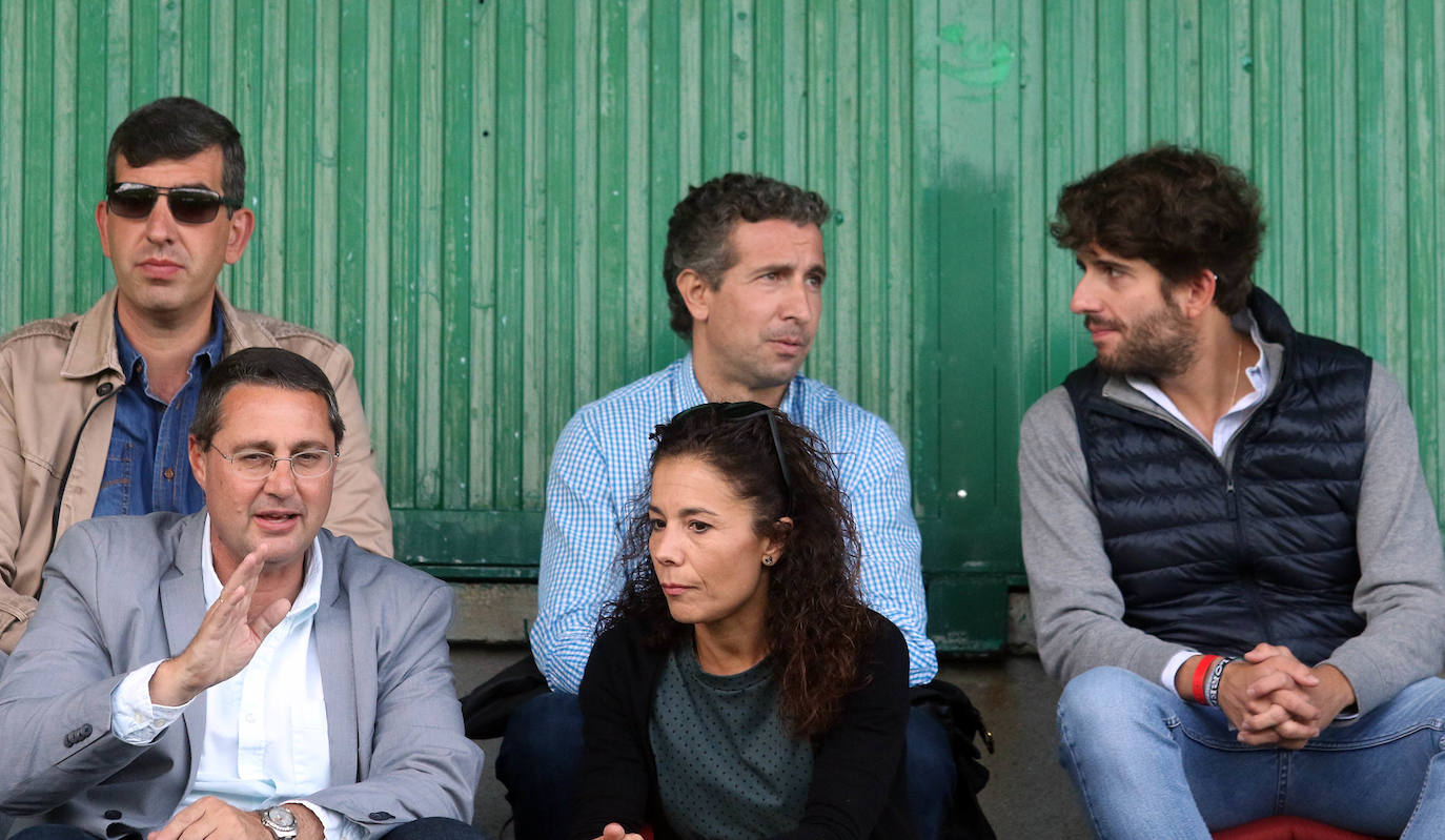 Encuentro entre la Gimnástica Segoviana y el Santa Marta.