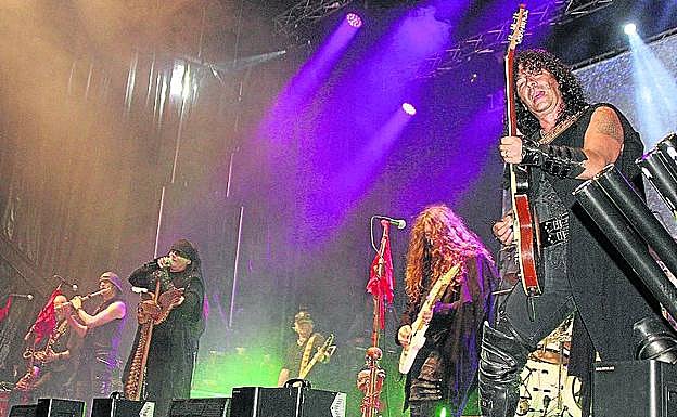 Mago de Oz sobre el escenario navero. 