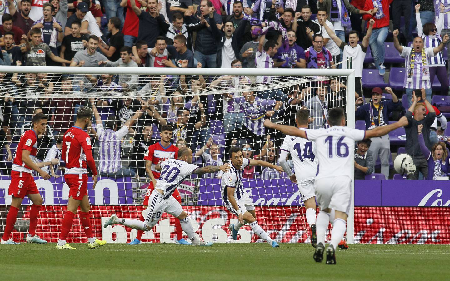 Óscar Plano adelantó al Real Valladolid después de una gran jugada llevada por Nacho, Guardiola y Toni Villa y empató Carlos Fernández