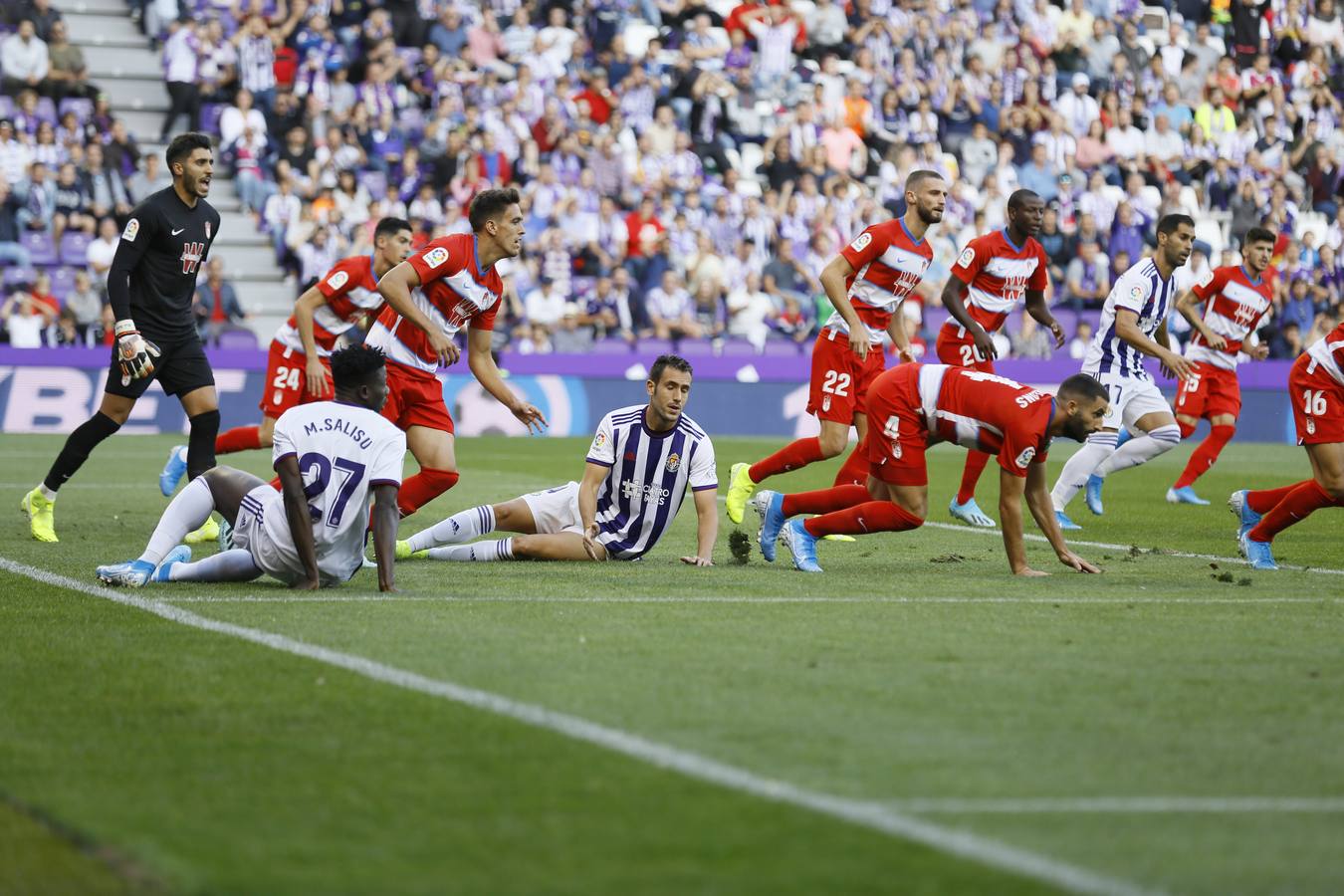 Óscar Plano adelantó al Real Valladolid después de una gran jugada llevada por Nacho, Guardiola y Toni Villa y empató Carlos Fernández