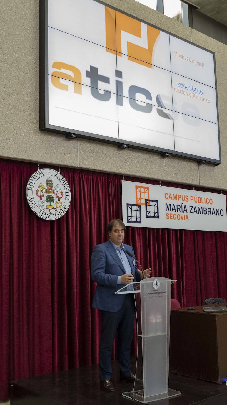 Fotos: «Conectados»en la UVA