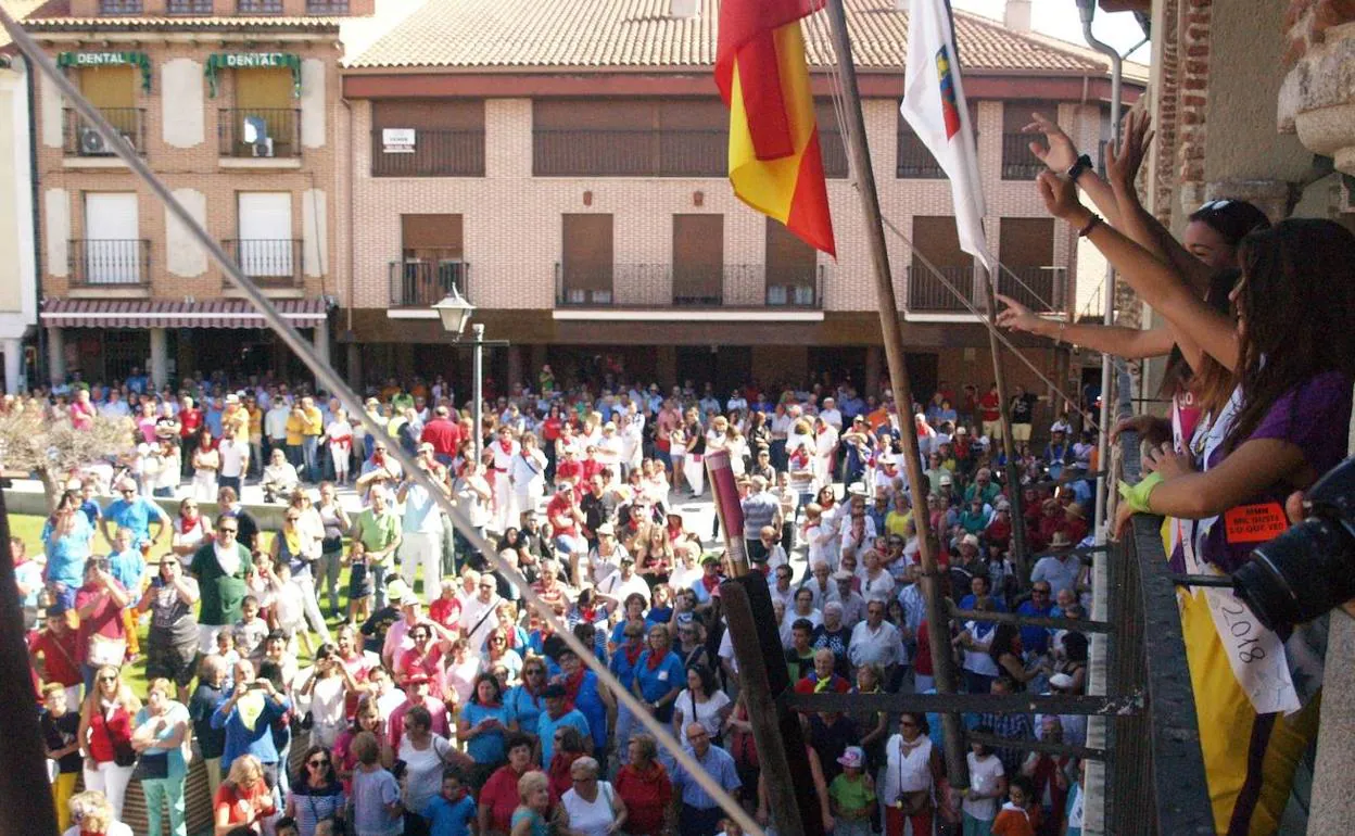 Chupinazo de las últimas Fiestas de San Miguel y San Jerónimo en Olmedo, Valladolid. 