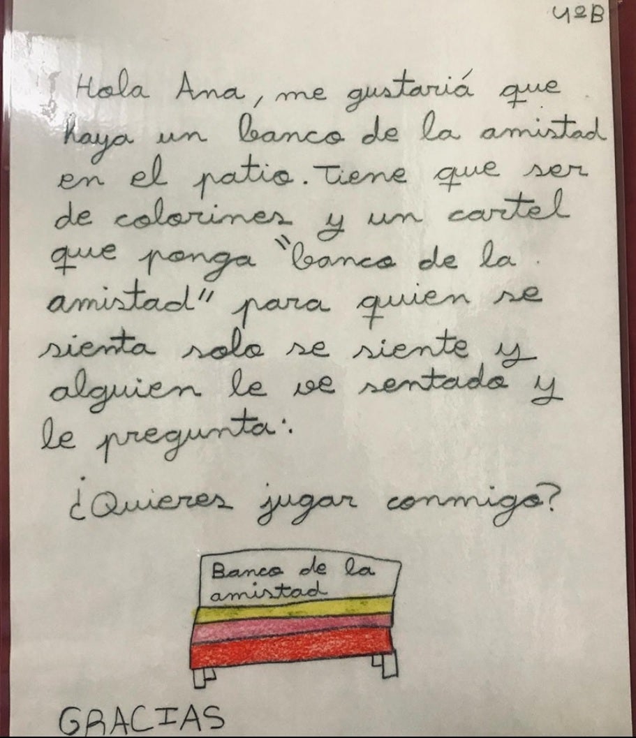 Imagen de la carte depositada en el buzón de sugerencias del centro escolar