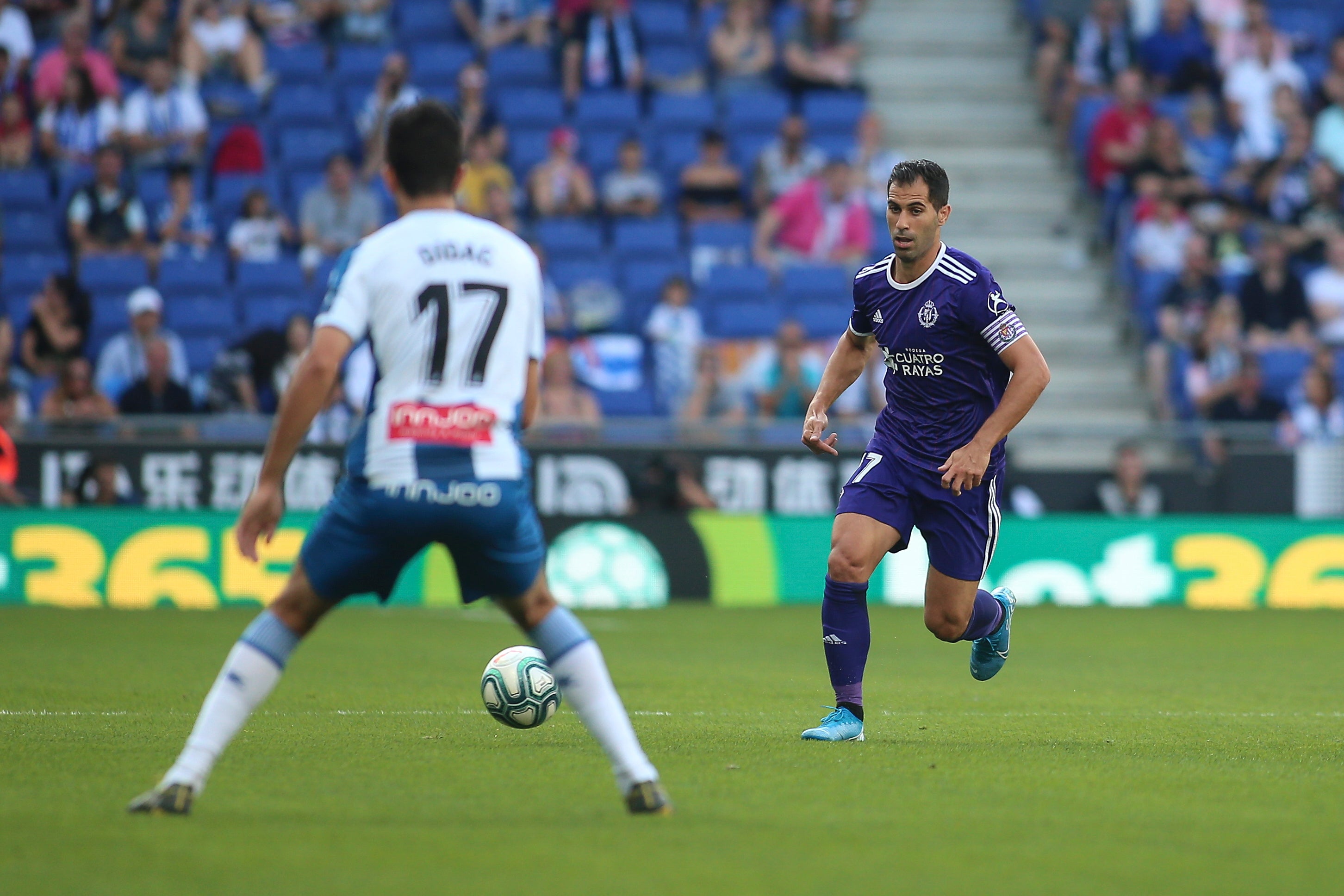 El Real Valladolid logra por primera vez sacar los tres puntos de Cornellà.
