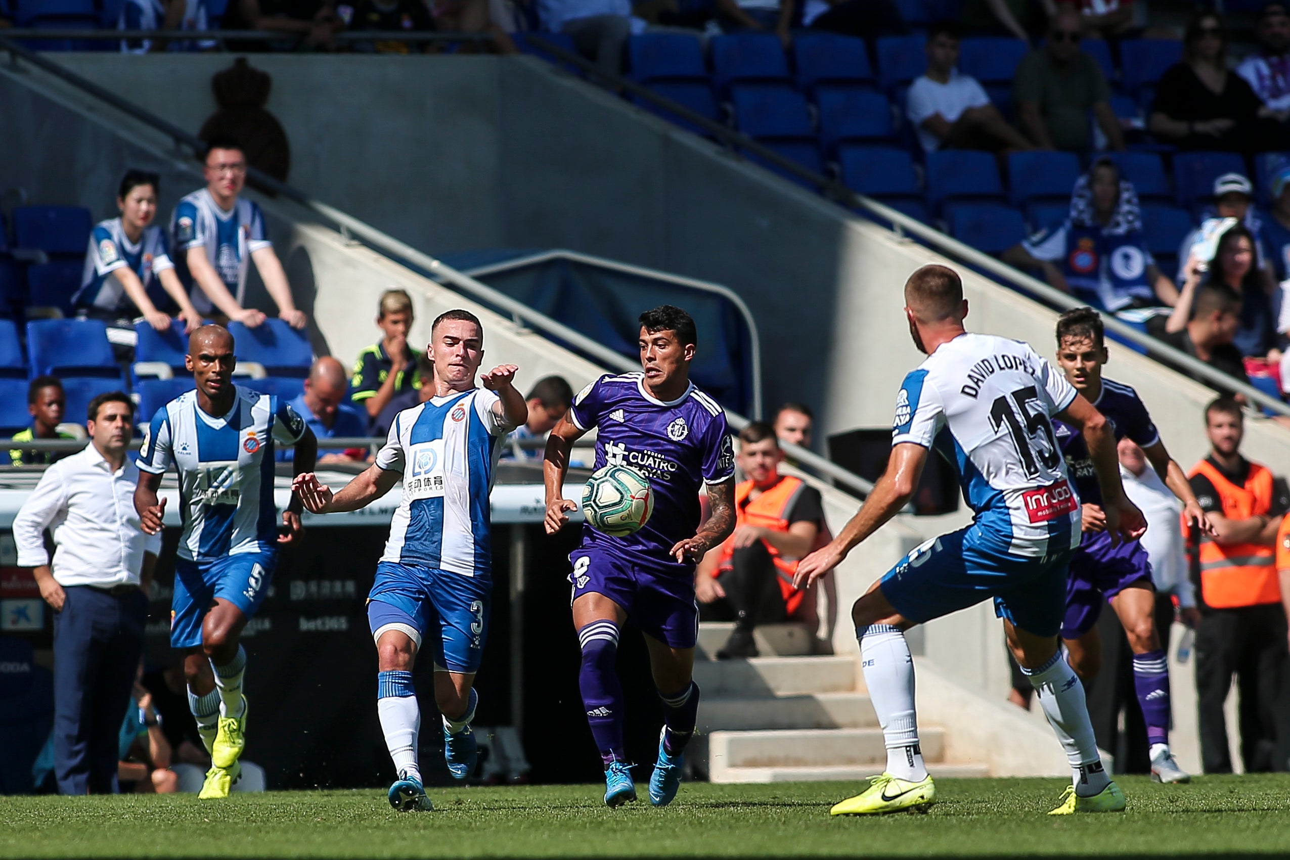 El Real Valladolid logra por primera vez sacar los tres puntos de Cornellà.