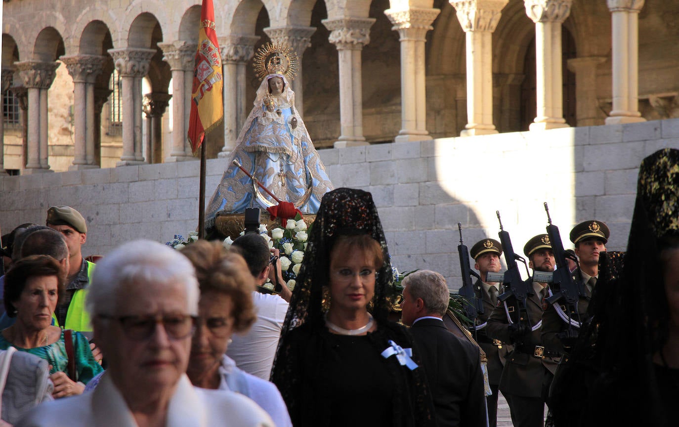 Finaliza la solemne novena de la patrona de Segovia, que ha sido acompañada por miles de segovianos en el traslado desde la Catedral