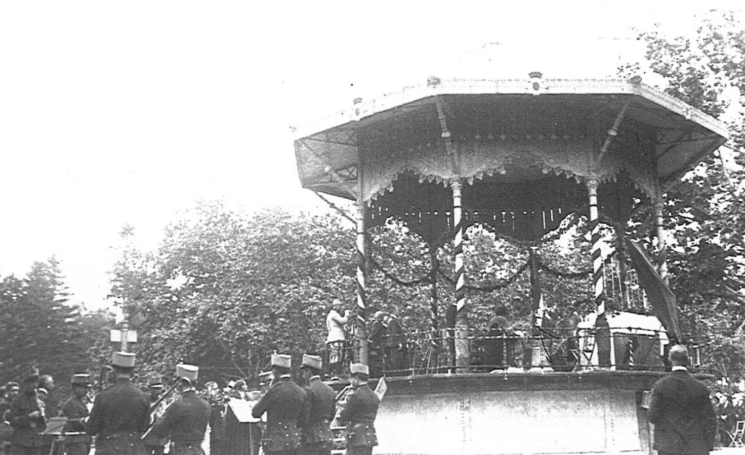 Las veladas musicales acabaron al derribarse en 1939 el entrañable templete.