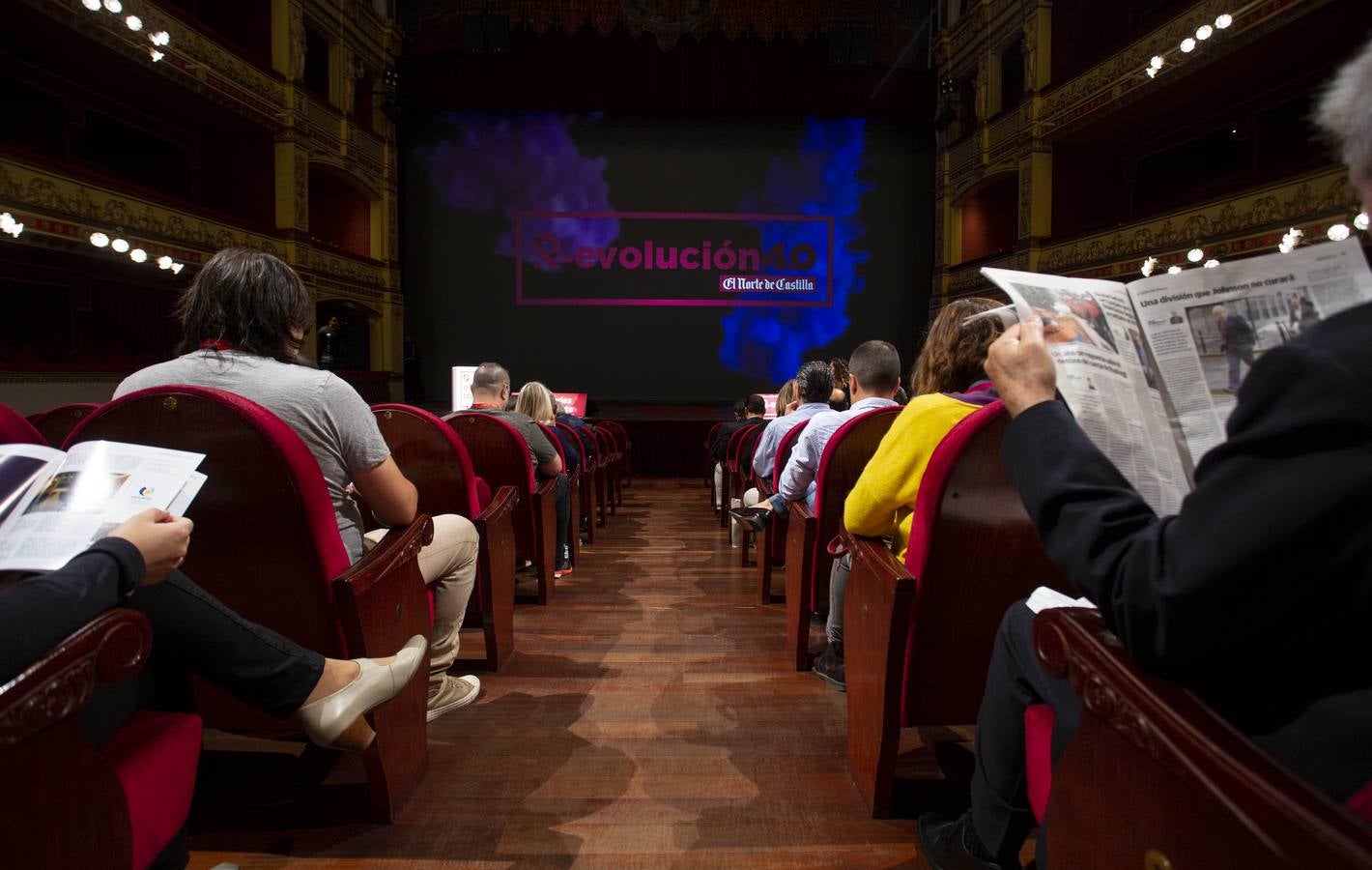 Las mejores mentes sobre inteligencia artificial, redes sociales, marketin y transformación digital se dan cita en el Teatro Calderón de Valladolid