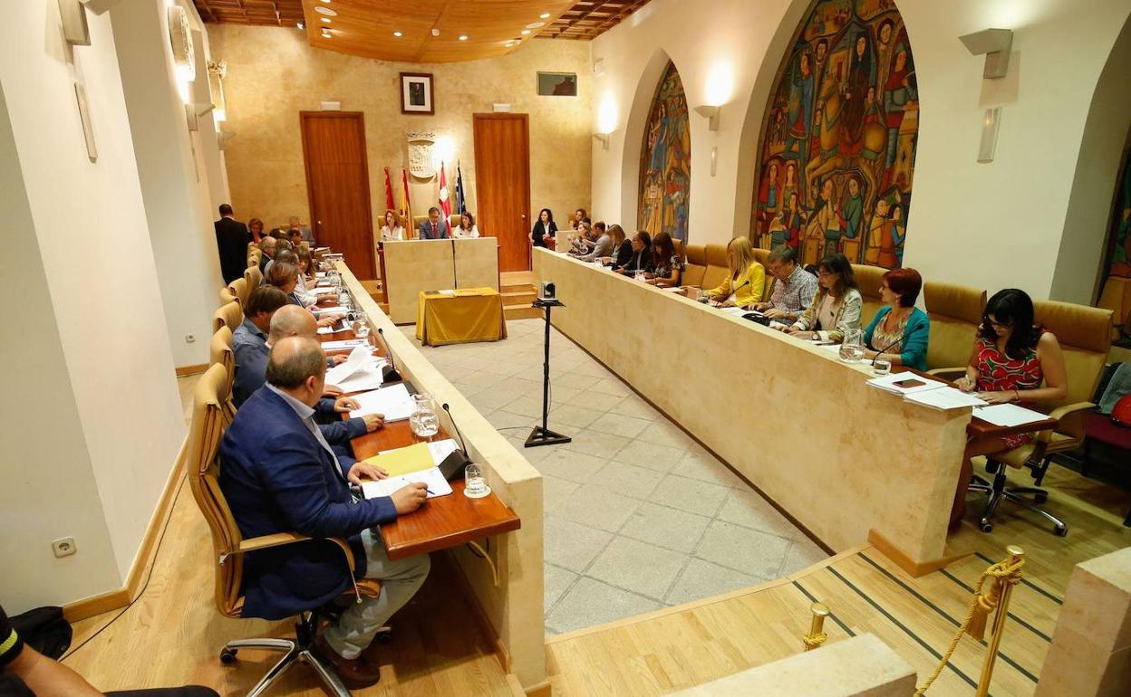 Reunión del pleno del Ayuntamiento de Salamanca. 