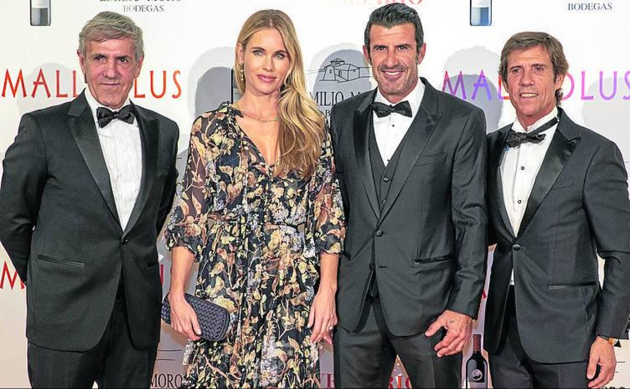 José y Javier Moro flanquean a Helen Swedin y Luis Figo.