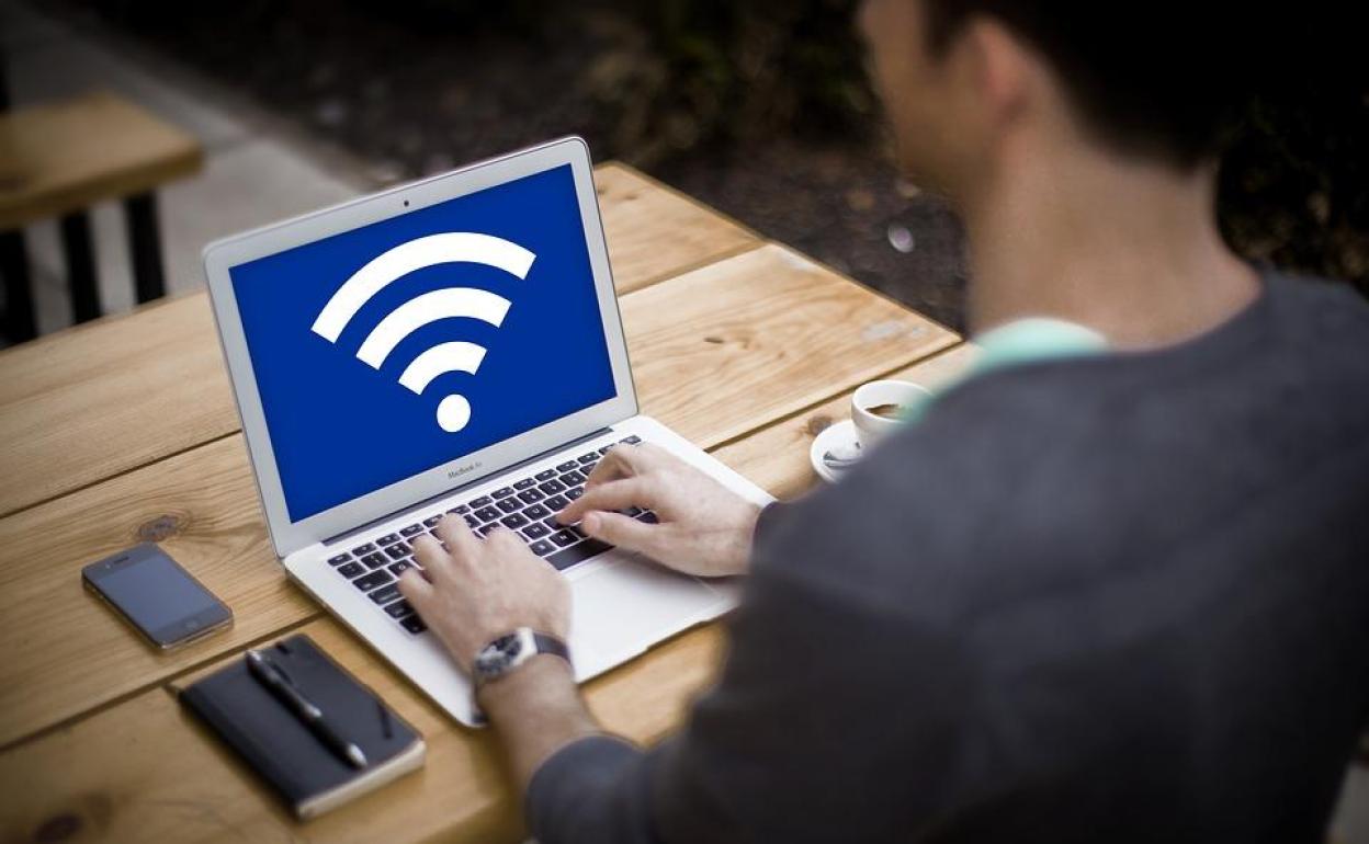 La Guardia Civil desvela cómo detectar y echar a intrusos de tu red wifi