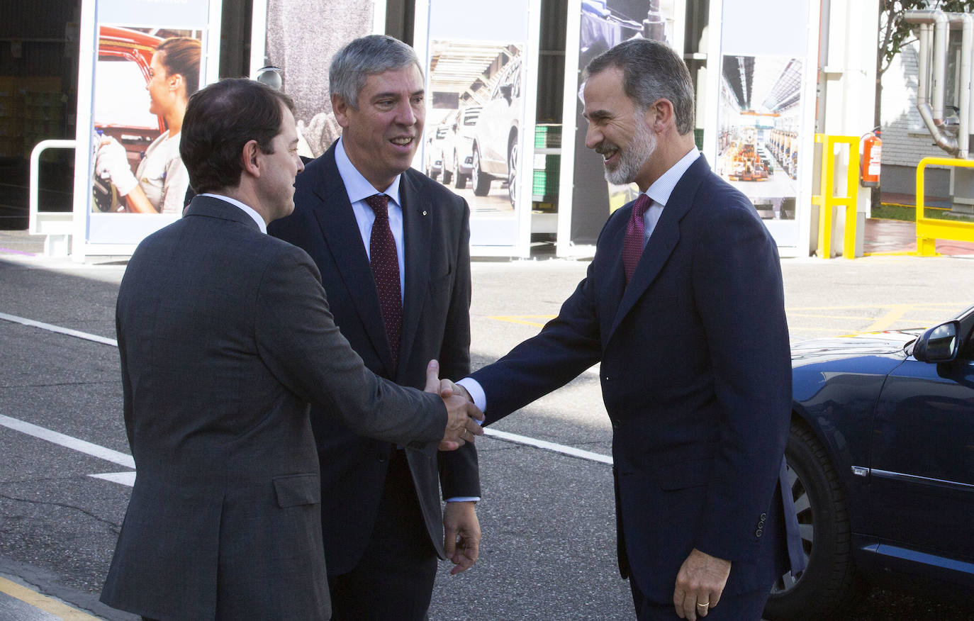 Fotos: El Rey Felipe VI visita la factoría de carrocería y montaje de Renault Valladolid